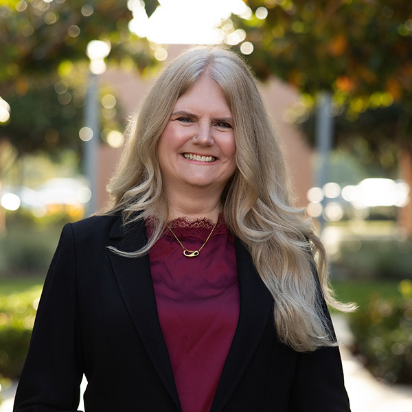 Lisa Allison headshot